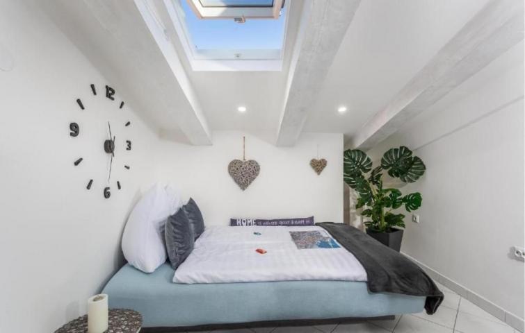RIJEKA, CENTAR - UREĐENI APARTMAN