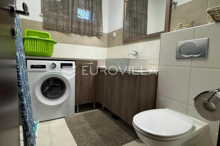 Brač, Bol, penthouse na atraktivnoj lokaciji