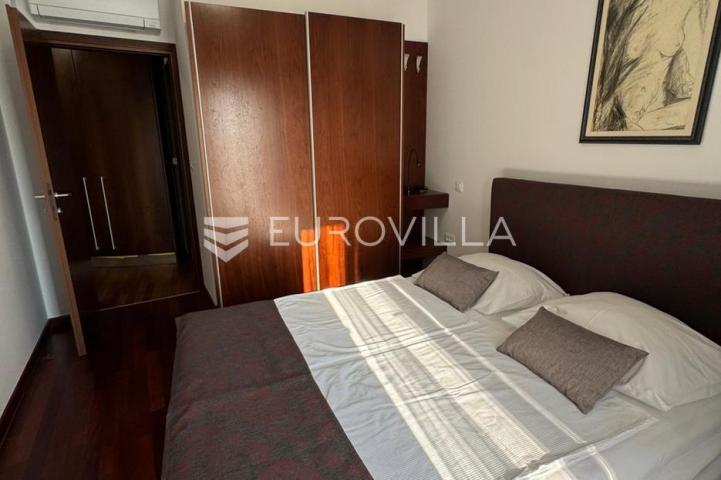 Brač, Bol, penthouse na atraktivnoj lokaciji