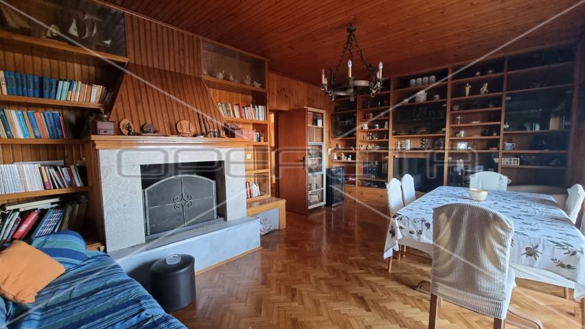 Kuća sa otvorenim pogledom na more i zadarsko područje, Ugljan, 310 m2