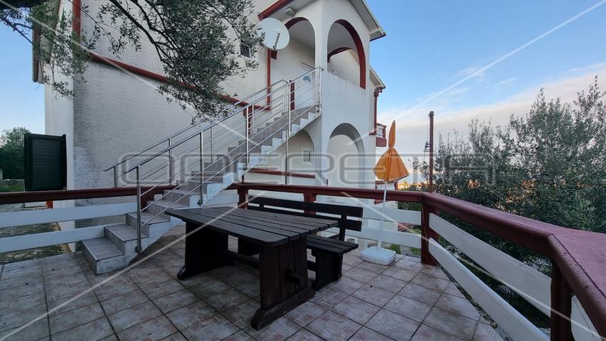 Kuća sa otvorenim pogledom na more i zadarsko područje, Ugljan, 310 m2