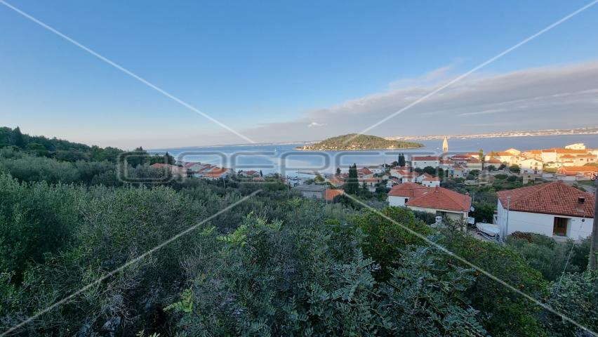 Kuća sa otvorenim pogledom na more i zadarsko područje, Ugljan, 310 m2