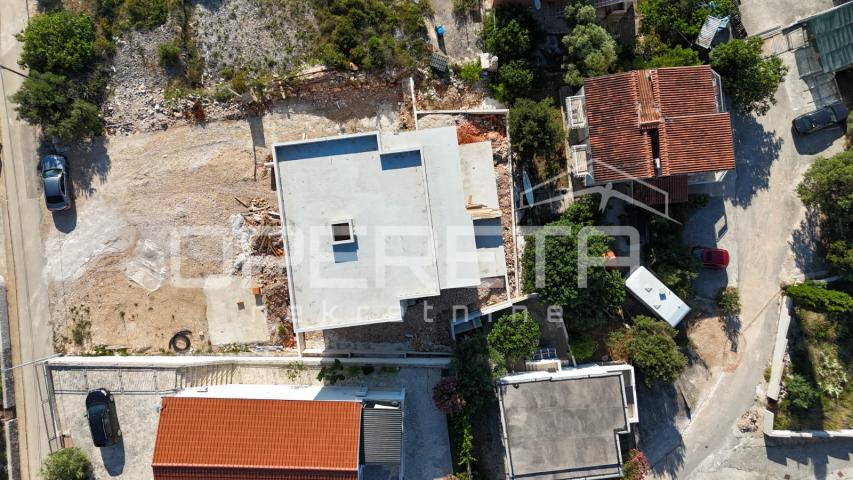 Novogradnja Ražanj, 70 m od mora, stan s balkonom i pogledom