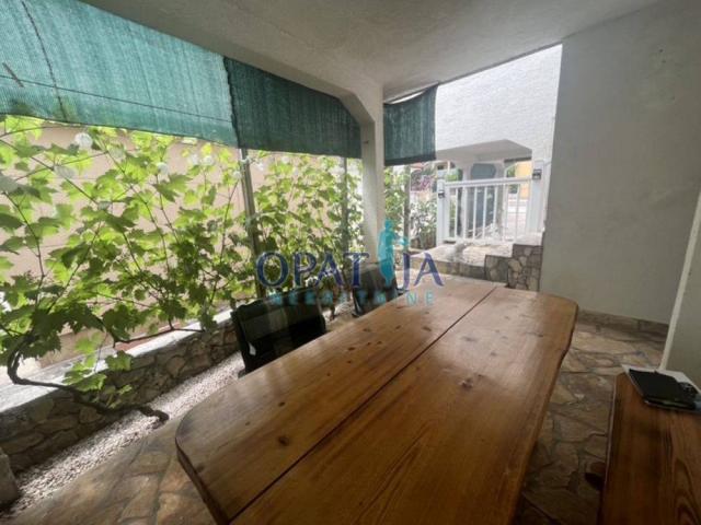 Vir - Kuća s 2 apartmana 400m od mora