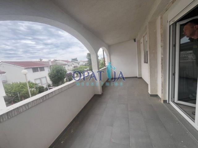 Vir - Kuća s 2 apartmana 400m od mora