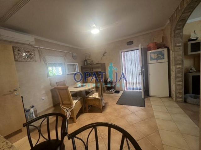 Vir - Kuća s 2 apartmana 400m od mora