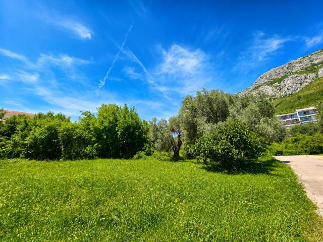 Na prodaju urbanizovan plac 654 m² na atraktivnoj lokaciji – Rijeka Reževići, Budva