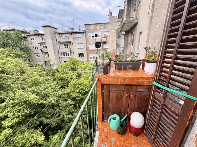 Zagreb, Krešimirac - stan s liftom i s 2 balkona