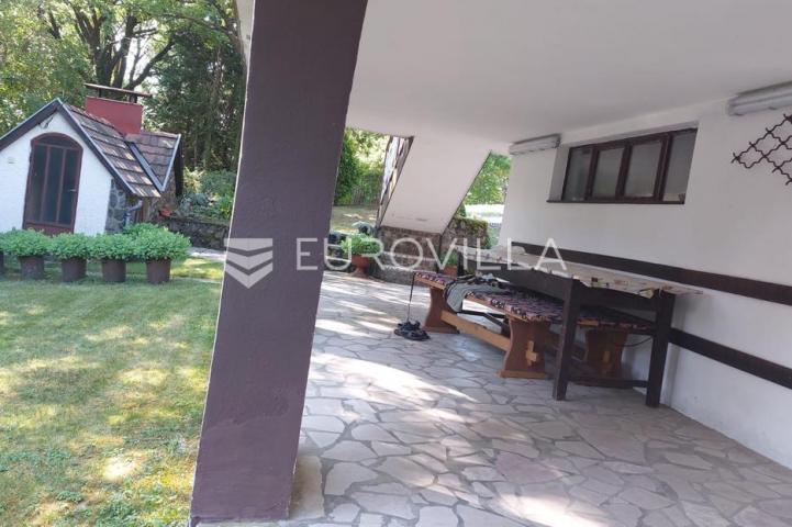 Velika, kuća za odmor u vikend naselju