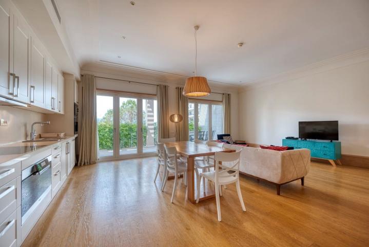 Waterfront 2bdr Apartment Tara