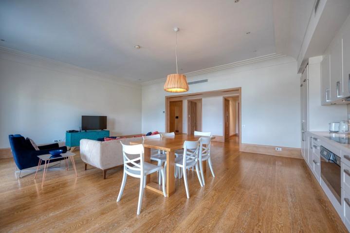 Waterfront 2bdr Apartment Tara