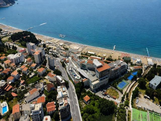 Prodaja jednosobnog stana 43.03 m² u luksuznom kompleksu u izgradnji na atraktivnoj lokaciji – Bečić