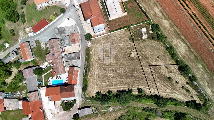 Žminj, okolica, građevinsko zemljište sa velikim potencijalom