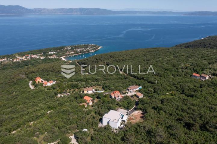 Istra, okolica Labina, prekrasna villa očaravajućeg pogleda na Kvarner na izoliranoj lokaciji