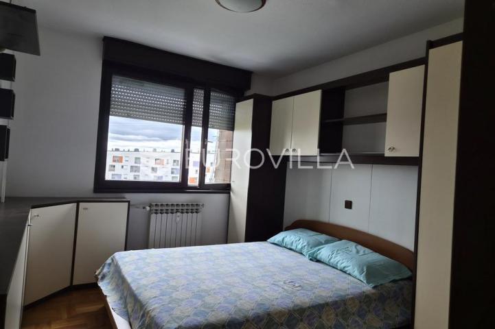 Zagreb, Novi Zagreb, Dugave dvosoban stan 53 m², 4. kat, lift