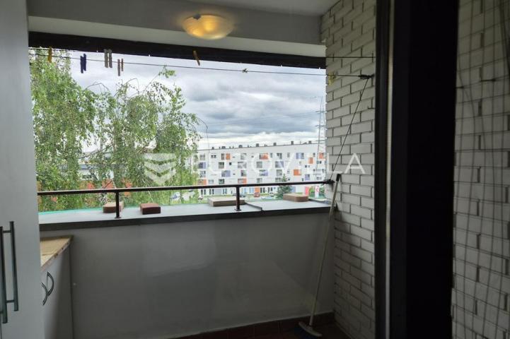 Zagreb, Novi Zagreb, Dugave dvosoban stan 53 m², 4. kat, lift