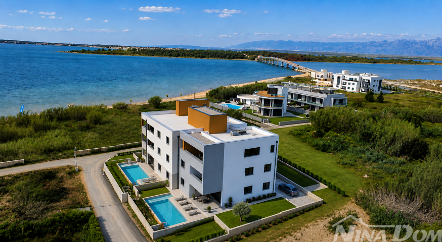 HRVATSKA, PRIVLAKA DALMACIJA- LUKSUZNA PENTHOUSE- 60 metara od mora