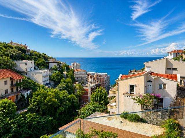 Prodaja – Luksuzan jednosoban stan 56 m², Liman Olive, Ulcinj | Završetak jul 2026 | Kupci oslobođen