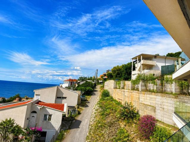 Prodaja – Luksuzan jednosoban stan 56 m², Liman Olive, Ulcinj | Završetak jul 2026 | Kupci oslobođen