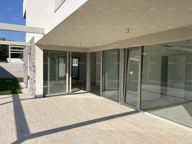 Stan Prodaja apartmana u novogradnji s dva parkirna mjesta, 5 minuta od plaže, Umag! A21