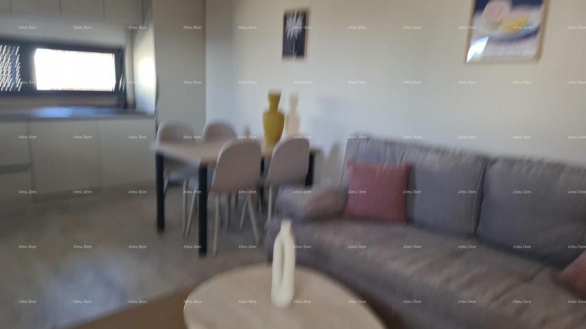 Stan Moderan apartman u bloku E s parkirnim mjestom i spremištem, u blizini Umaga!