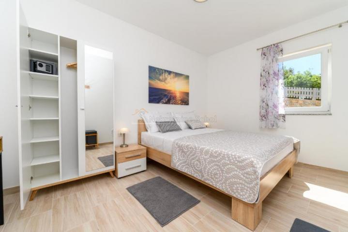 Miholašćica, Otok Cres - Dvije kuće, 500 m2