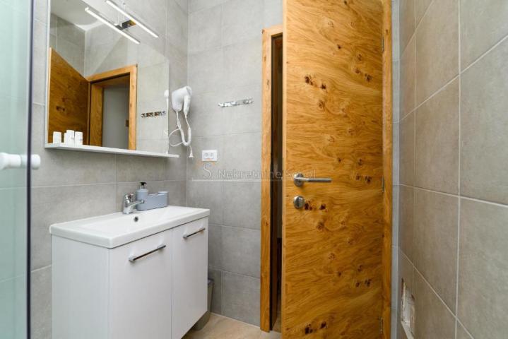 Miholašćica, Otok Cres - Dvije kuće, 500 m2