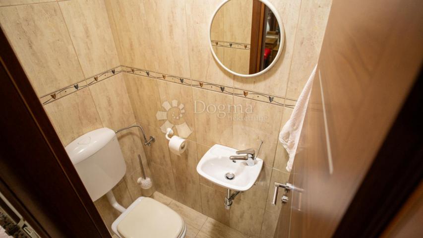 ROVINJ – PRILIKA! Odličan stan na odličnoj lokaciji 