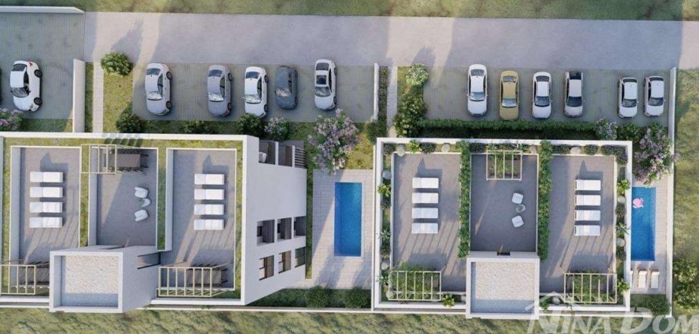 PRIVLAKA DALMACIJA- GRAĐEVINSKO ZEMLJIŠTE S PRAVOMOĆNOM DOZVOLOM ZA APARTMANSKI KOMPLEKS - DRUGI RED