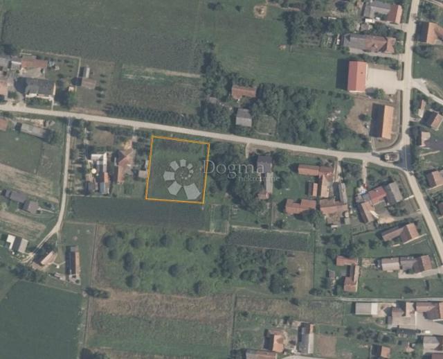 Građevinska parcela Okešinec 1.922 m² – idealna za obitelj