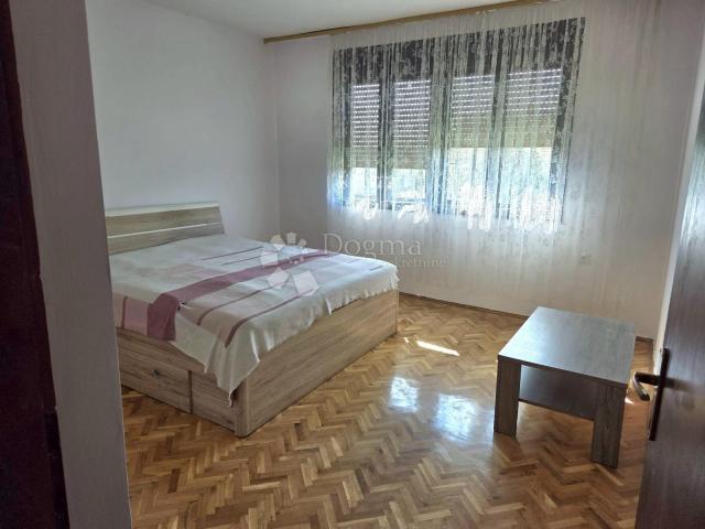 PRODAJA, Kuća, Vezišće, NKP 210 m2 sa okućnicom i zemljištem 2898 m2