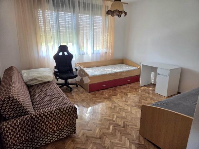 PRODAJA, Kuća, Vezišće, NKP 210 m2 sa okućnicom i zemljištem 2898 m2