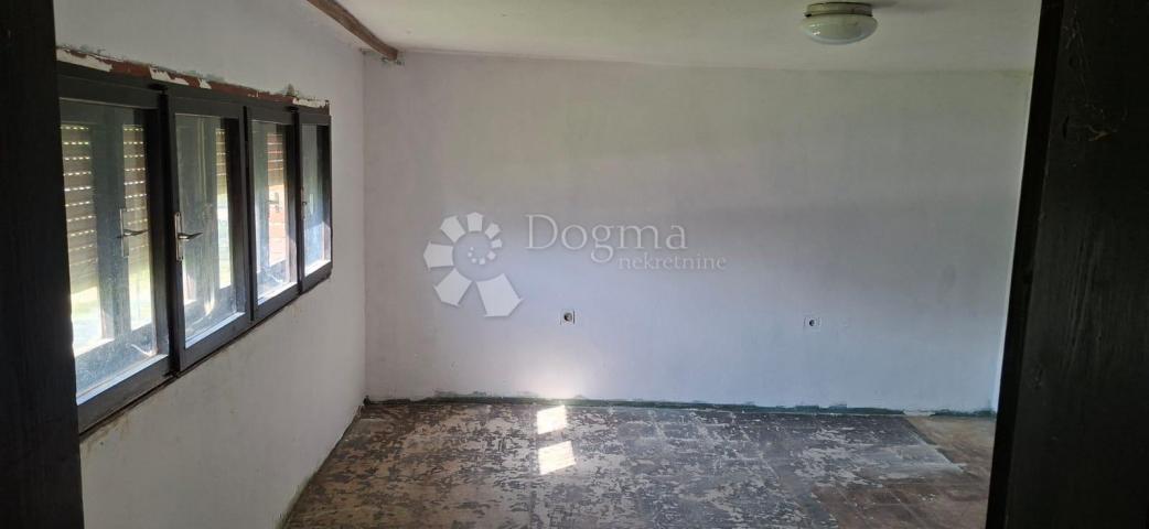 PRODAJA, Kuća, Vezišće, NKP 210 m2 sa okućnicom i zemljištem 2898 m2
