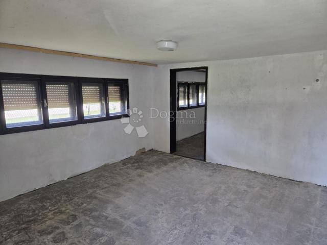 PRODAJA, Kuća, Vezišće, NKP 210 m2 sa okućnicom i zemljištem 2898 m2