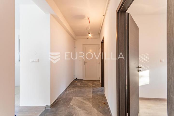 Varaždin, Centar, trosoban stan površine 74,45 m², NOVOGRADNJA
