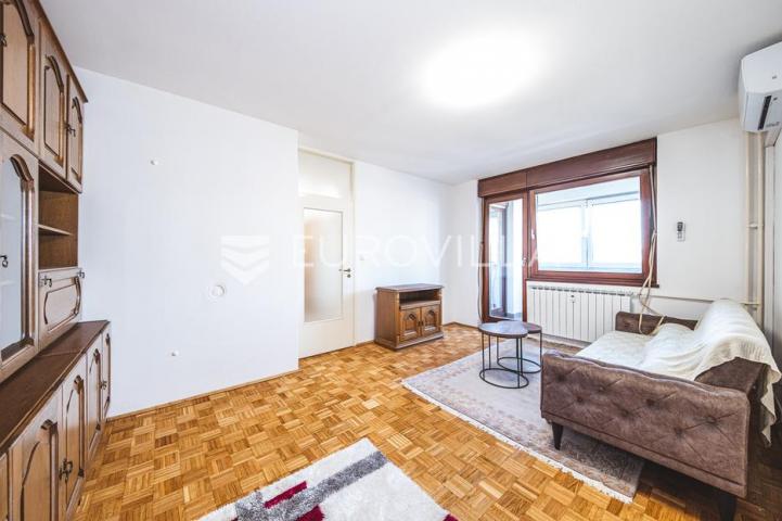 Zagreb, Trešnjevka, dvosoban stan površine 59 m²