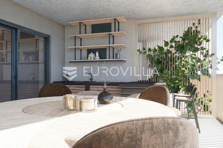 Istra, Umag, moderan dvosoban stan s impresivnom terasom, S203