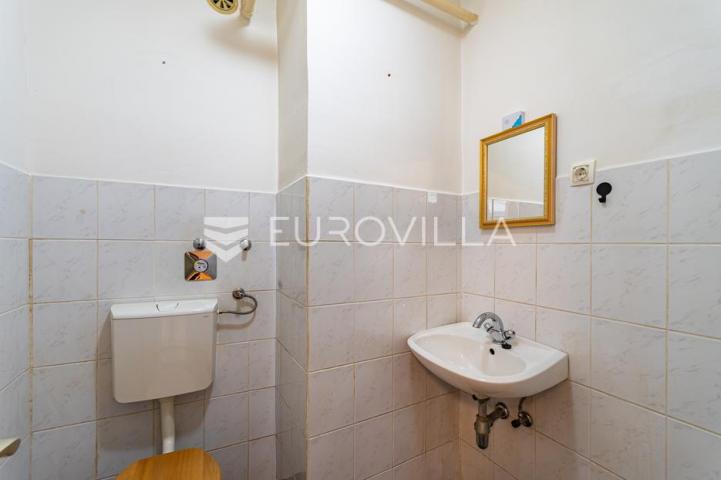 Varaždin, Centar, prostrani trosoban stan površine 82 m² s očaravajućim pogledom