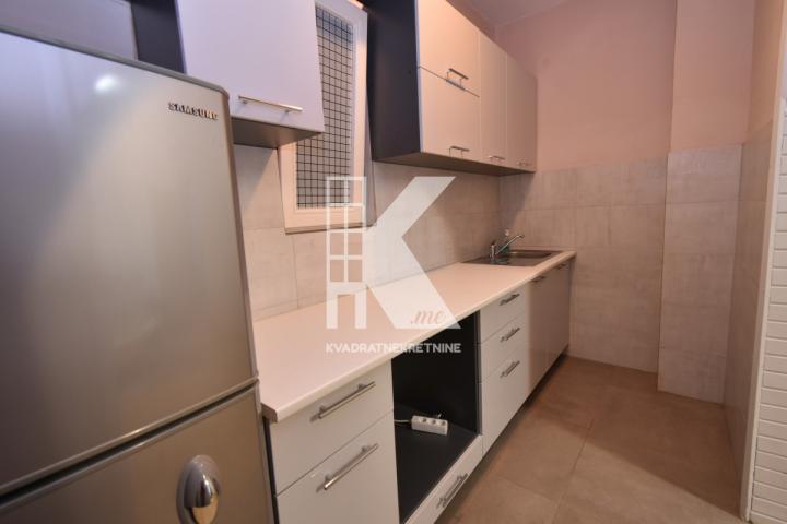 Izdavanje, Jednosoban stan, Podgorica, Konik, 70m2