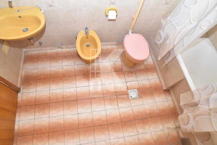 Prodaja, Kuća, Podgorica, Dahna, 240m2