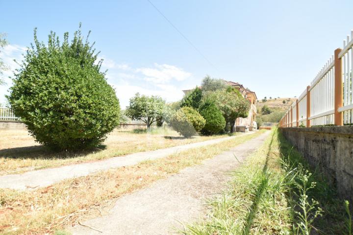 Prodaja, Kuća, Podgorica, Dahna, 240m2