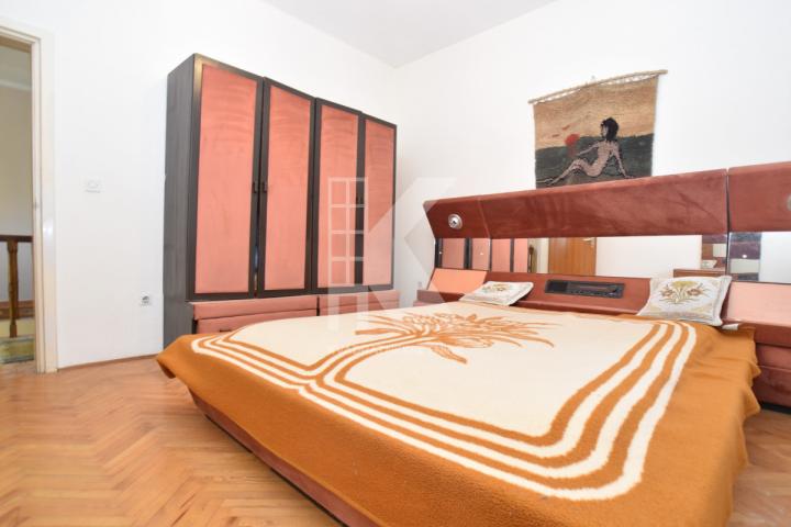 Prodaja, Kuća, Podgorica, Dahna, 240m2