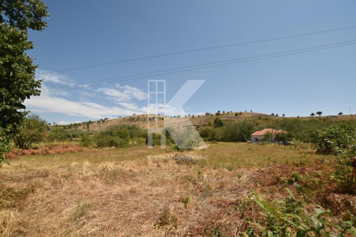 Prodaja, Kuća, Podgorica, Dahna, 240m2