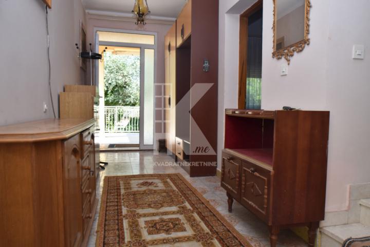 Prodaja, Kuća, Podgorica, Dahna, 240m2