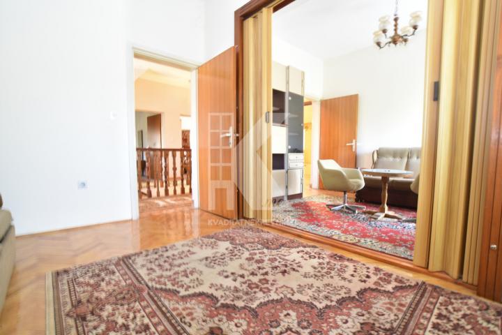 Prodaja, Kuća, Podgorica, Dahna, 240m2
