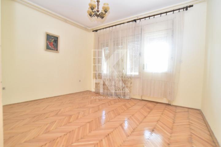 Prodaja, Kuća, Podgorica, Dahna, 240m2