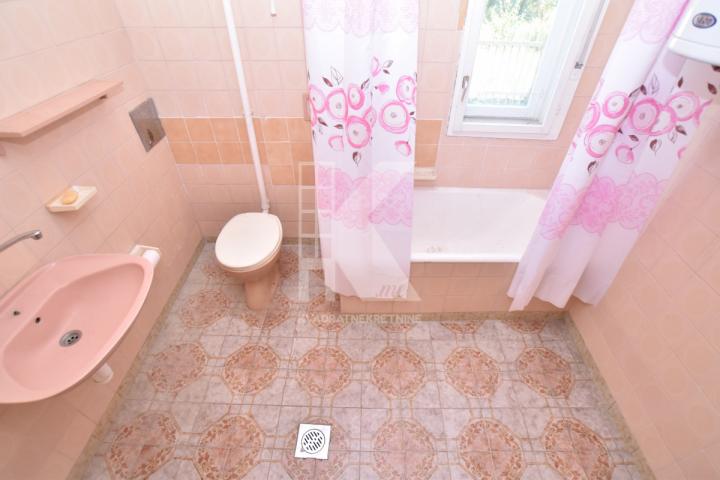 Prodaja, Kuća, Podgorica, Dahna, 240m2