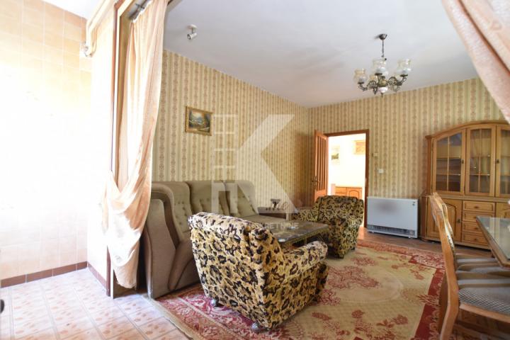 Prodaja, Kuća, Podgorica, Dahna, 240m2