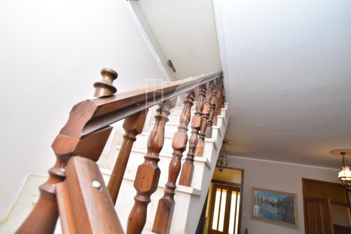 Prodaja, Kuća, Podgorica, Dahna, 240m2