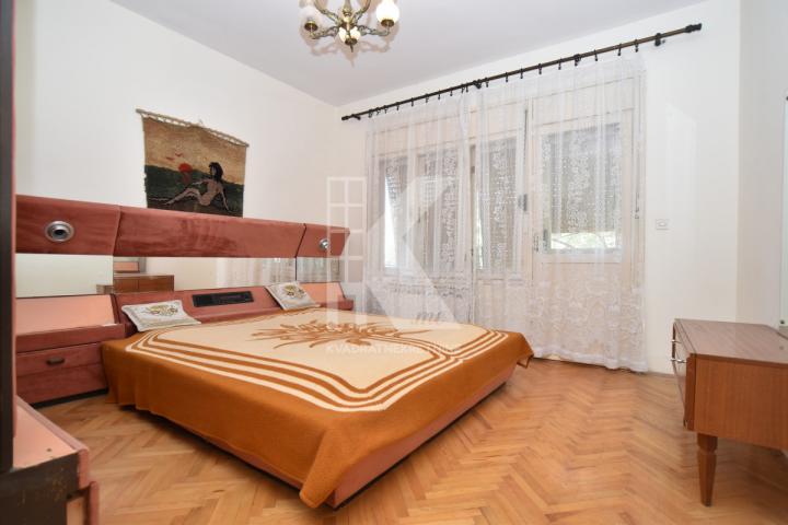 Prodaja, Kuća, Podgorica, Dahna, 240m2